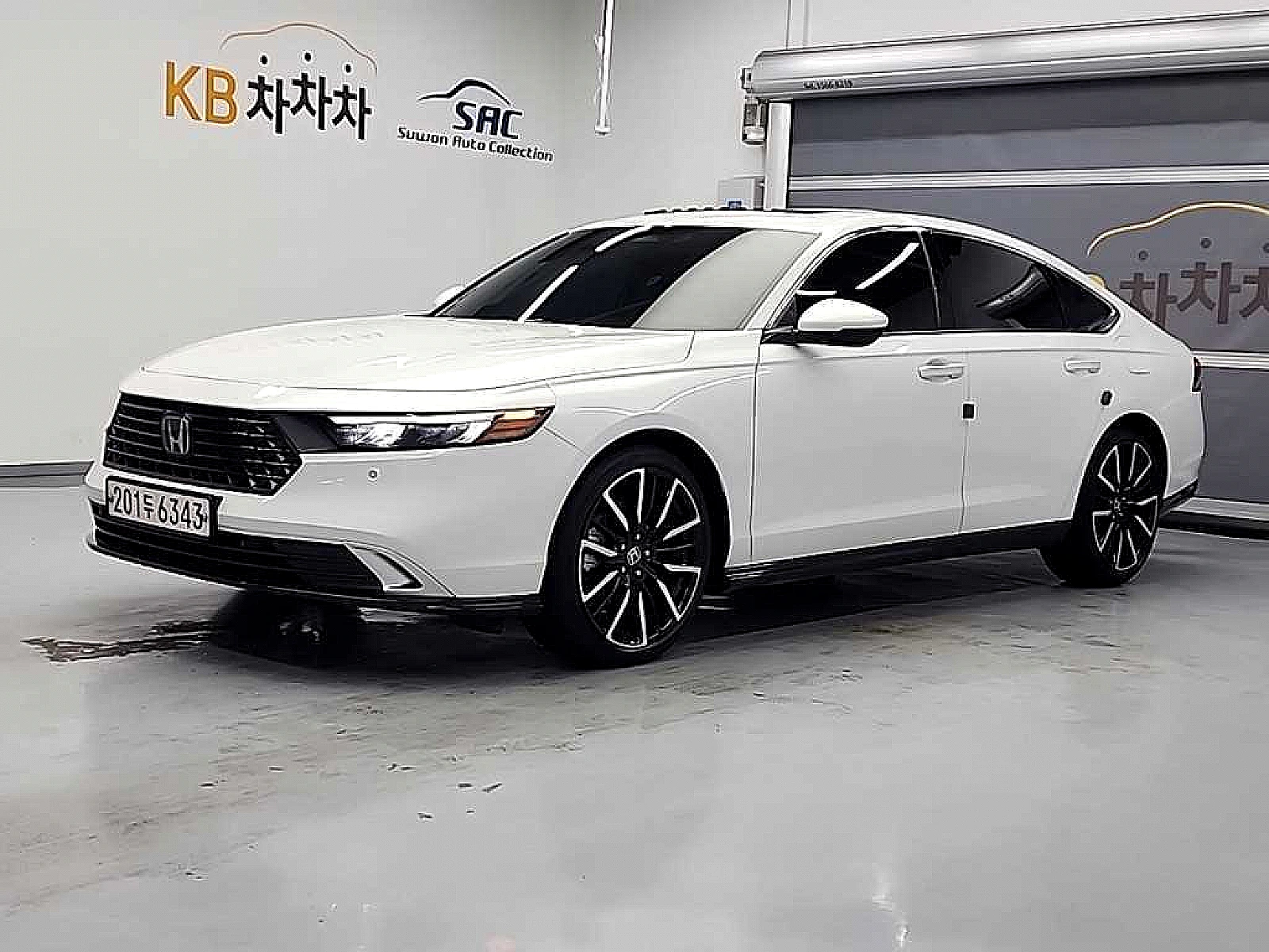 인천수입자동차 매물 사진 12 - 2023년 27,865km
